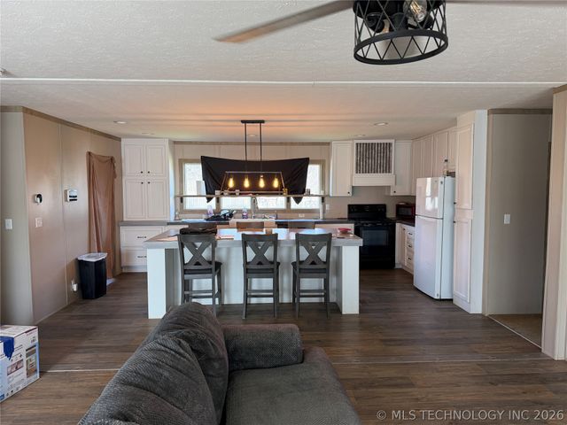 505 Cale Lane, Calera, OK 74730