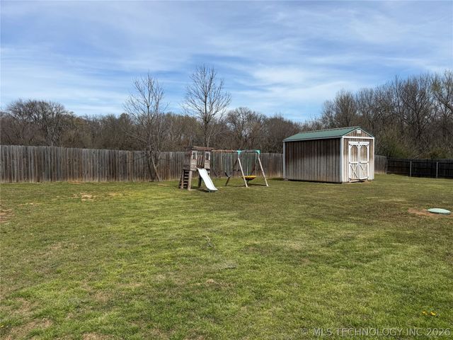 505 Cale Lane, Calera, OK 74730