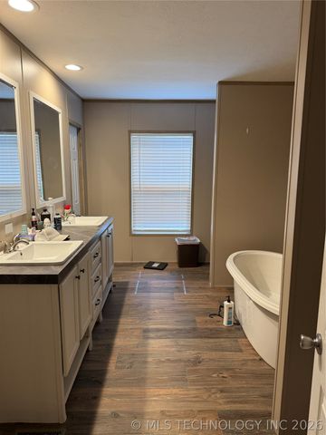 505 Cale Lane, Calera, OK 74730