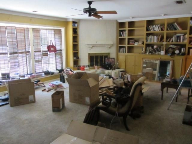 111 Elmwood Street, Huntsville, TX 77320