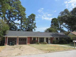 111 Elmwood Street, Huntsville, TX 77320