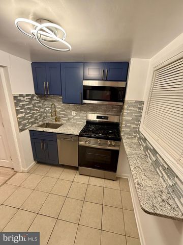 2048 N DARIEN ST, Philadelphia, PA 19122