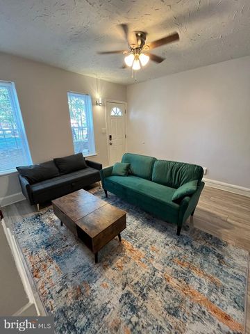 2048 N DARIEN ST, Philadelphia, PA 19122