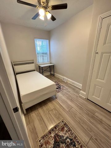 2048 N DARIEN ST, Philadelphia, PA 19122