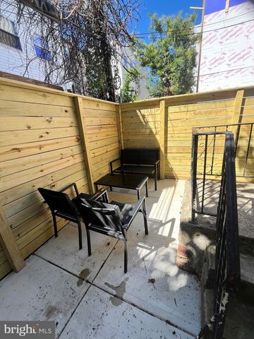 2048 N DARIEN ST, Philadelphia, PA 19122