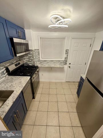 2048 N DARIEN ST, Philadelphia, PA 19122