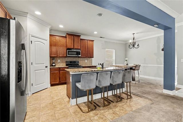 2780 Lakeview Walk, Decatur, GA 30035