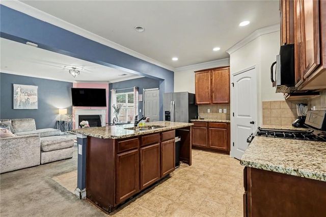 2780 Lakeview Walk, Decatur, GA 30035