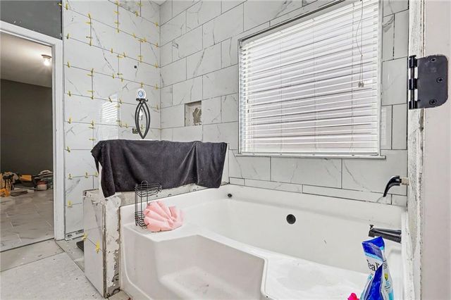 2780 Lakeview Walk, Decatur, GA 30035