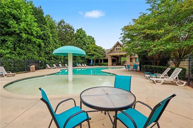 2780 Lakeview Walk, Decatur, GA 30035