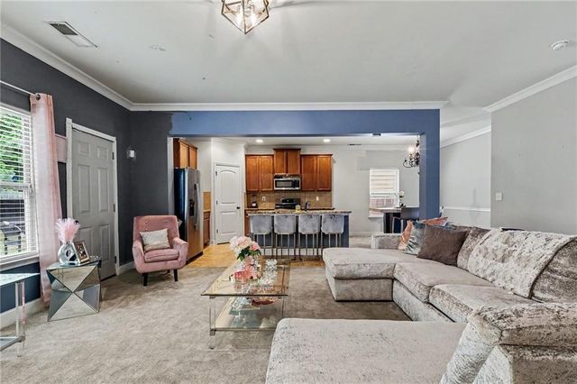 2780 Lakeview Walk, Decatur, GA 30035