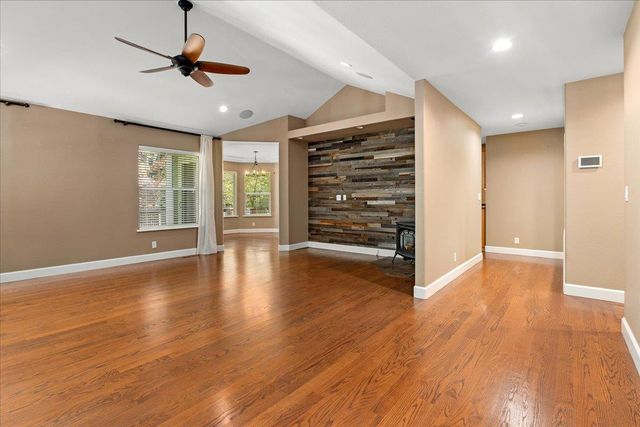 12609 Oak Cir, Grass Valley, CA 95945