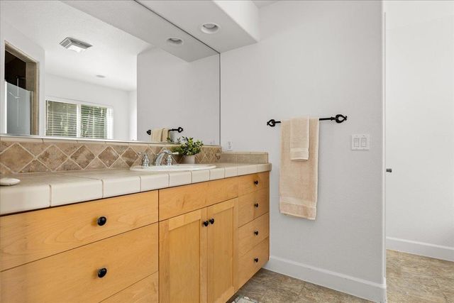 12609 Oak Cir, Grass Valley, CA 95945