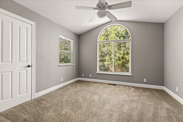 12609 Oak Cir, Grass Valley, CA 95945