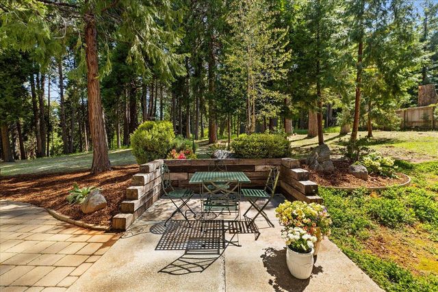 12609 Oak Cir, Grass Valley, CA 95945