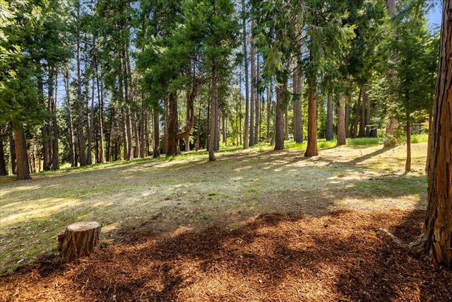 12609 Oak Cir, Grass Valley, CA 95945