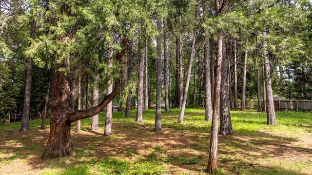 12609 Oak Cir, Grass Valley, CA 95945