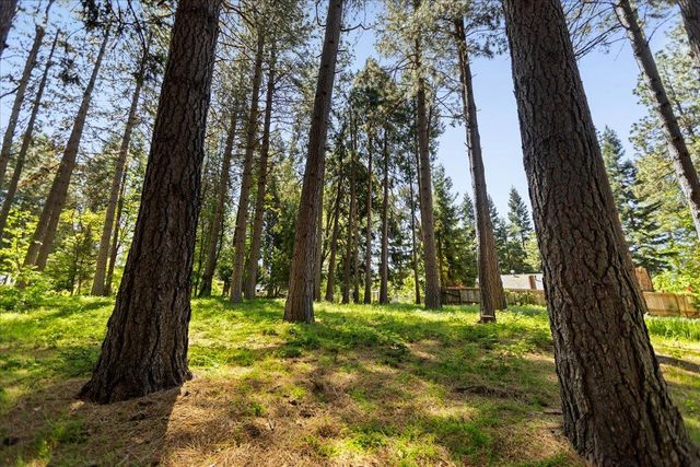 12609 Oak Cir, Grass Valley, CA 95945