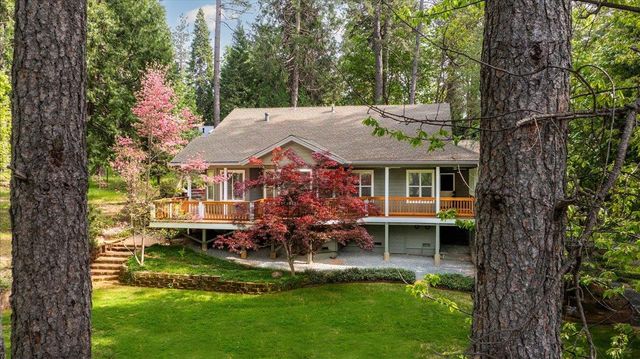 12609 Oak Cir, Grass Valley, CA 95945