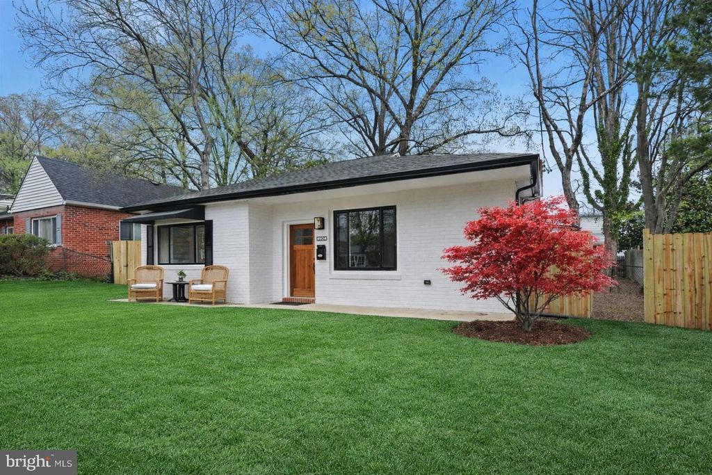 1507 DELMONT LN, Takoma Park, MD 20912