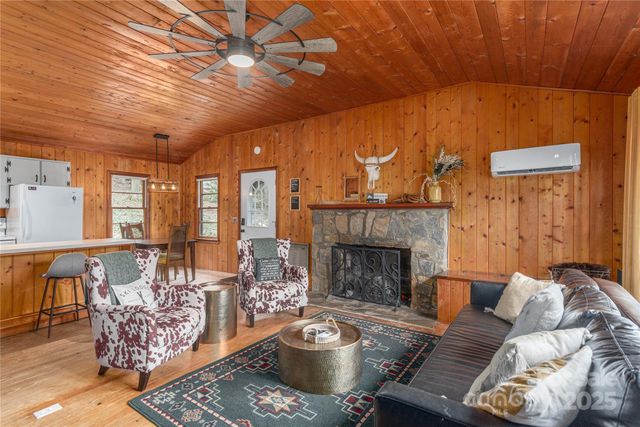 147 Azalea Drive, Maggie Valley, NC 28751