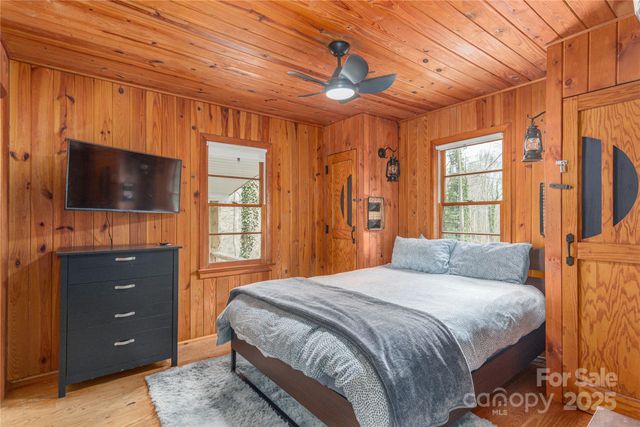 147 Azalea Drive, Maggie Valley, NC 28751