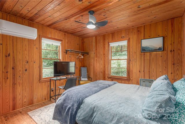 147 Azalea Drive, Maggie Valley, NC 28751