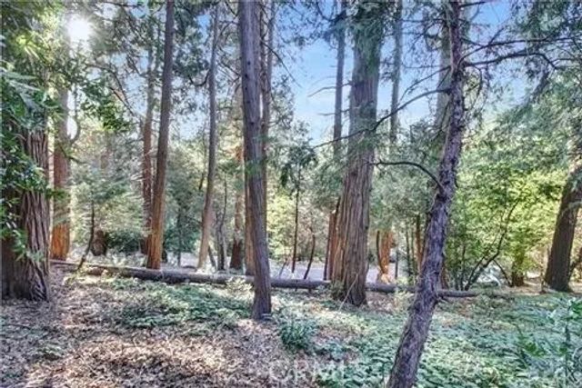 2661 Scenic, Crestline, CA 92325