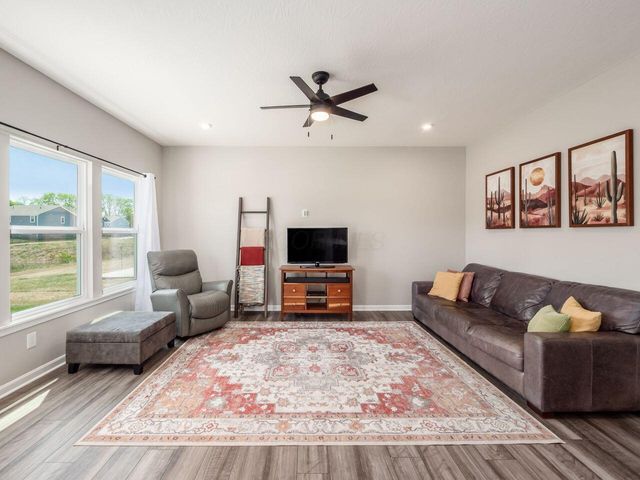 1524 Georgia Road, Circleville, OH 43113