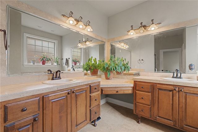 484 N Rocky Crossing, Fayetteville, AR 72704