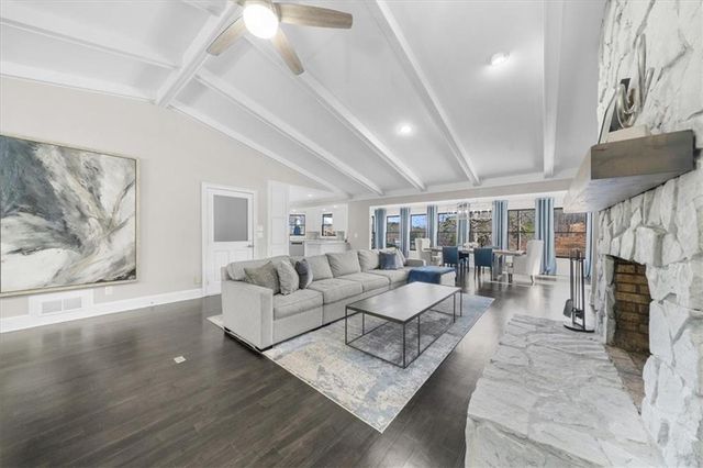 6313 Shoreland Circle, Buford, GA 30518