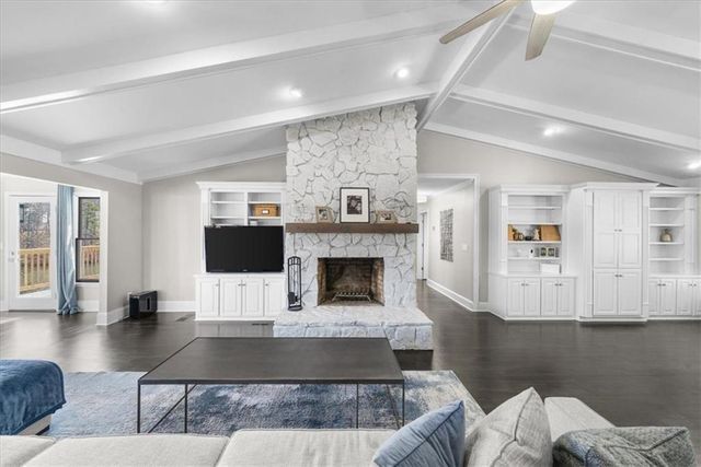 6313 Shoreland Circle, Buford, GA 30518