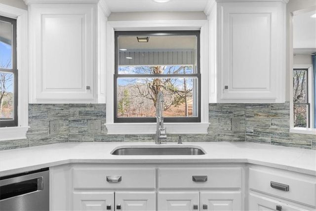 6313 Shoreland Circle, Buford, GA 30518