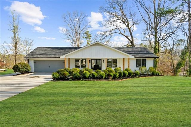 6313 Shoreland Circle, Buford, GA 30518