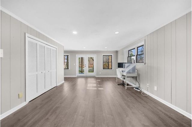 6313 Shoreland Circle, Buford, GA 30518
