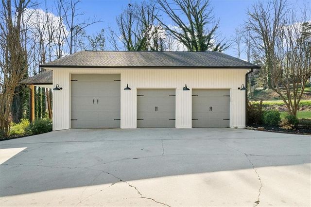 6313 Shoreland Circle, Buford, GA 30518