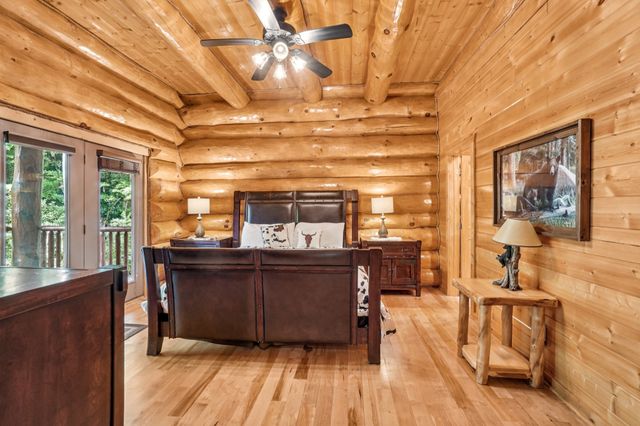 641 Pinnacle Vista Rd, Gatlinburg, TN 37738