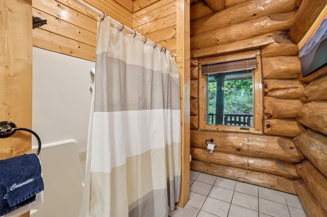 641 Pinnacle Vista Rd, Gatlinburg, TN 37738