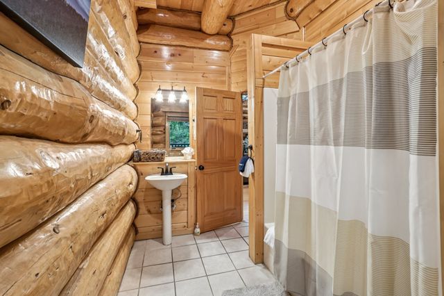 641 Pinnacle Vista Rd, Gatlinburg, TN 37738