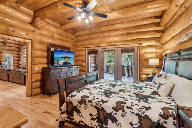 641 Pinnacle Vista Rd, Gatlinburg, TN 37738