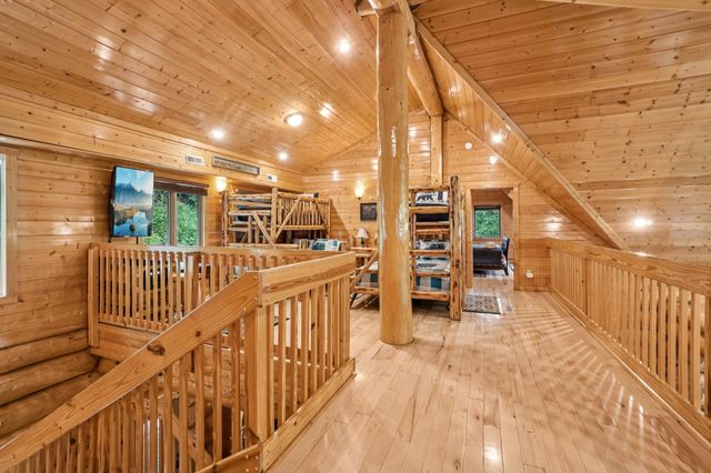 641 Pinnacle Vista Rd, Gatlinburg, TN 37738