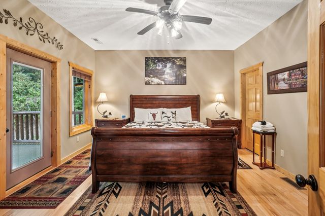 641 Pinnacle Vista Rd, Gatlinburg, TN 37738