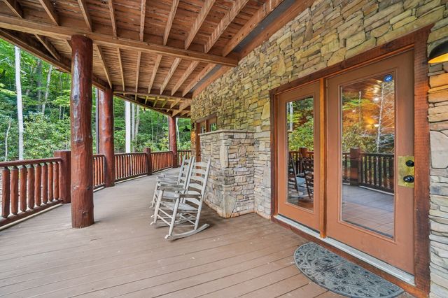 641 Pinnacle Vista Rd, Gatlinburg, TN 37738