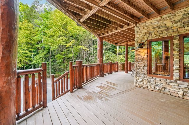 641 Pinnacle Vista Rd, Gatlinburg, TN 37738