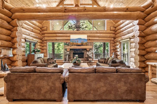 641 Pinnacle Vista Rd, Gatlinburg, TN 37738