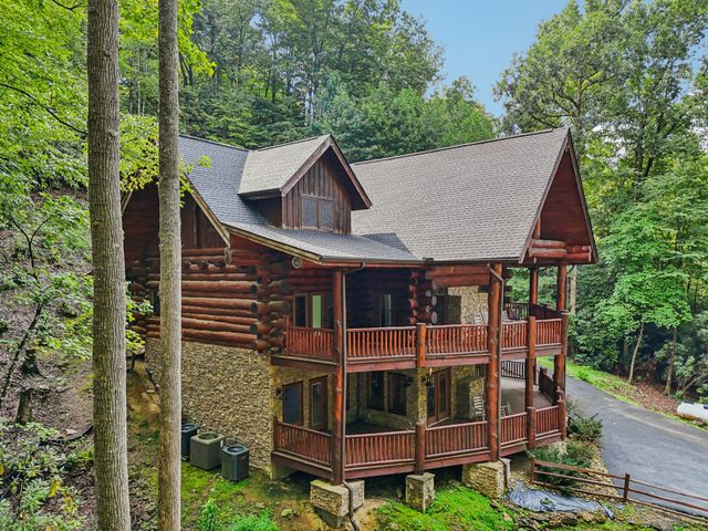 641 Pinnacle Vista Rd, Gatlinburg, TN 37738