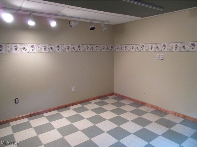 631 W 8th Street, Salem, OH 44460