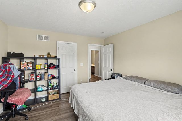 3605 Hader, Cincinnati, OH 45211