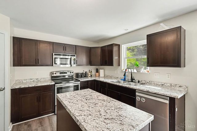 3605 Hader, Cincinnati, OH 45211