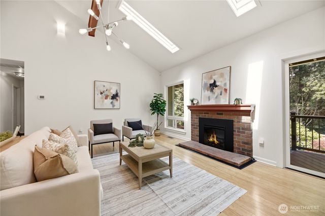 10310 117th Place NE, Kirkland, WA 98033